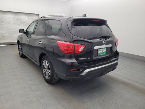 Used 2020 Nissan Pathfinder SV image 5