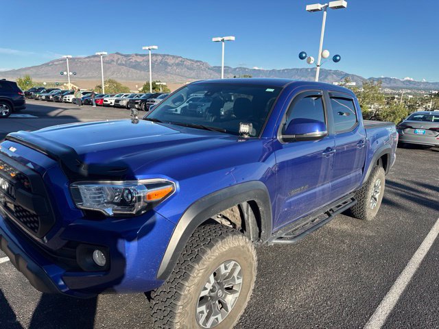 Used 2023 Toyota Tacoma TRD Off-Road w/ Black Out Package (TMS) AWD/4WD image 3