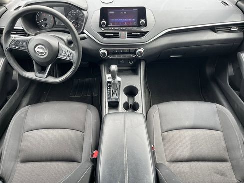 Used 2024 Nissan Altima 2.5 S FWD image 2