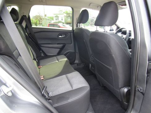 Used 2025 Nissan Rogue SV AWD/4WD image 23