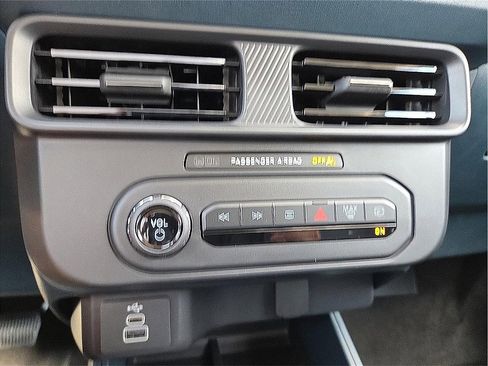 New 2025 Ford Maverick XL w/ Equipment Group 102A image 15