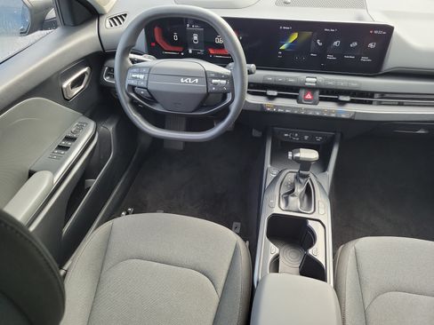Used 2025 Kia K4 FWD image 14