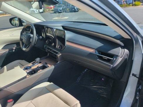 Used 2025 Lexus RX 450h AWD w/ Convenience Package image 30