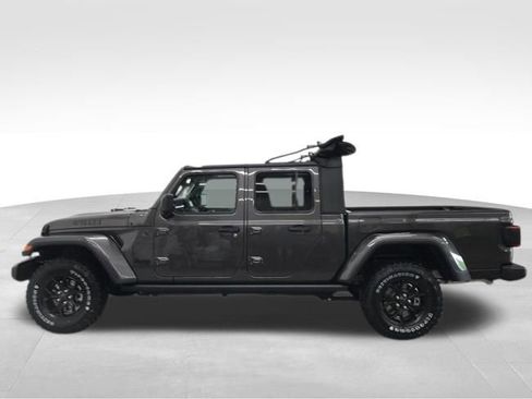 New 2025 Jeep Gladiator Willys image 7