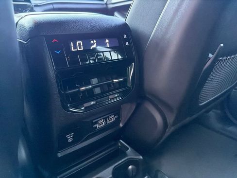 Used 2021 Jeep Grand Cherokee L Laredo AWD/4WD image 19