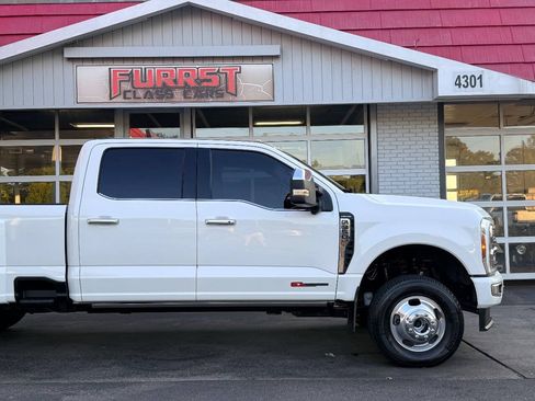 Used 2024 Ford F350 Limited w/ FX4 Off-Road Package AWD/4WD image 13