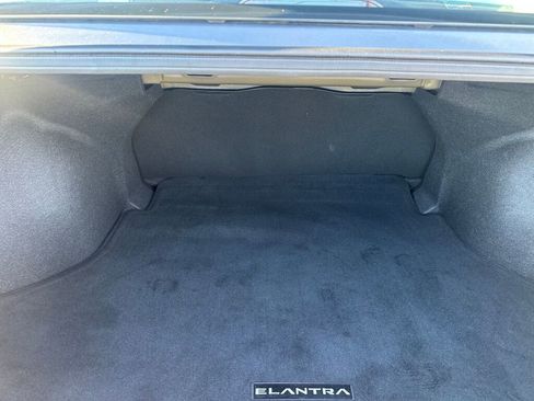 Used 2023 Hyundai Elantra SEL w/ Convenience Package image 29