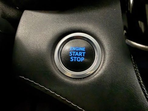 Used 2021 Toyota Highlander Limited image 27