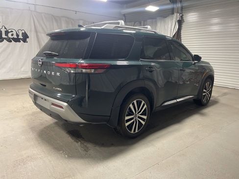 Used 2024 Nissan Pathfinder Platinum image 7