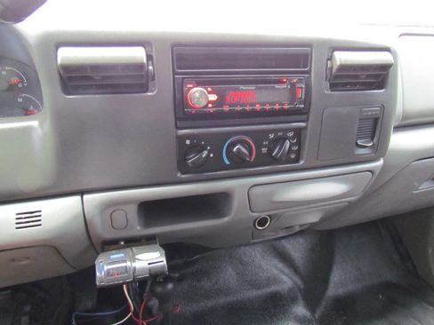 Used 2004 Ford F450 4x4 Crew Cab Super Duty image 19