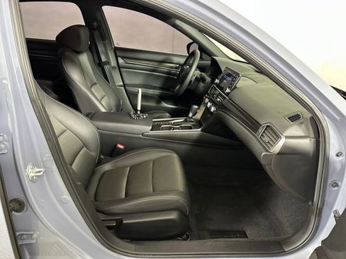 Used 2022 Honda Accord Sport image 28