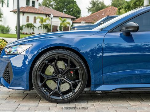 Used 2024 Audi RS 7 Performance AWD/4WD image 2