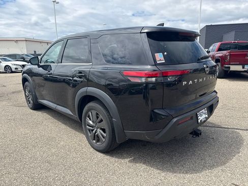 Used 2023 Nissan Pathfinder S AWD/4WD image 5