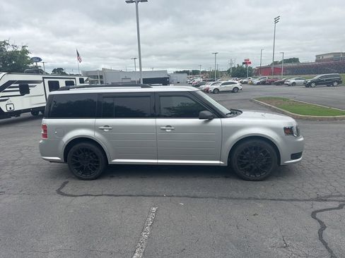 Used 2019 Ford Flex SE FWD image 8