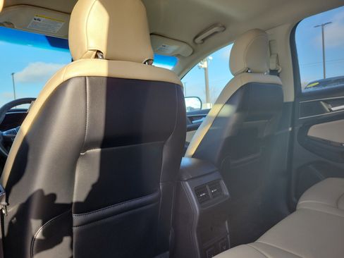 Used 2018 Ford Edge SEL w/ Equipment Group 201A image 12