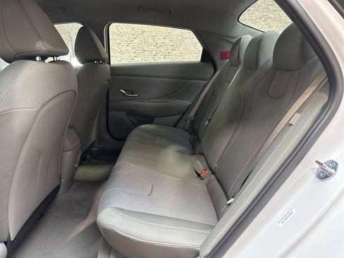 New 2026 Hyundai Elantra SE image 13