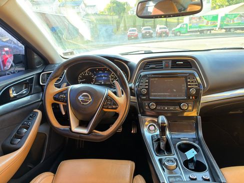 Used 2016 Nissan Maxima SR FWD image 19