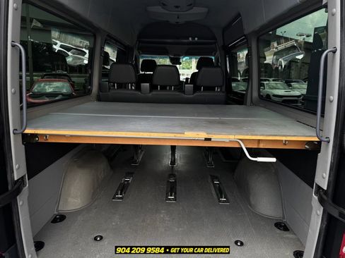 Used 2018 Mercedes-Benz Sprinter 2500 image 28