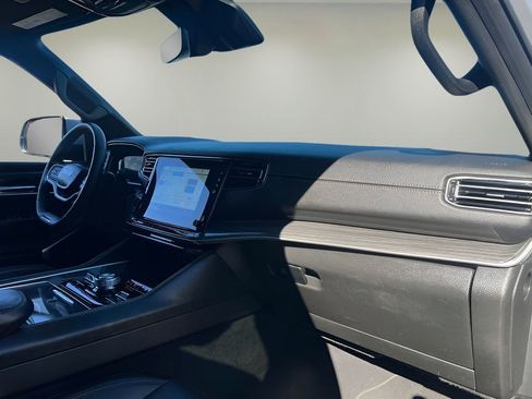 Used 2022 Jeep Wagoneer Series III image 28