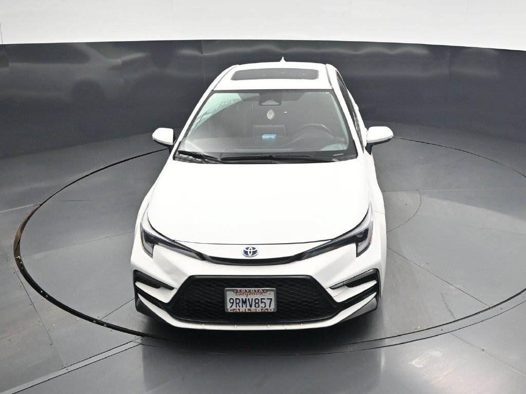 Used 2025 Toyota Corolla SE w/ SE Premium Package FWD image 36