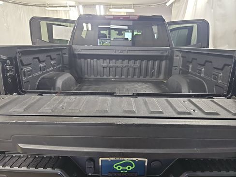 Certified 2019 GMC Sierra 1500 Denali w/ Denali Ultimate Package AWD/4WD image 17