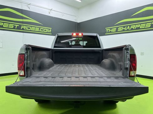 Used 2019 RAM 1500 Classic SLT AWD/4WD image 9