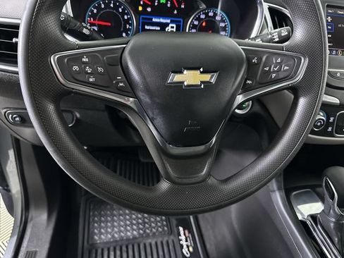 Used 2023 Chevrolet Equinox LT FWD image 11