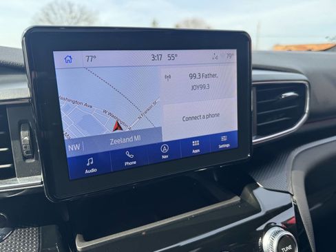 Used 2023 Ford Explorer ST-Line w/ Class IV Trailer Tow Package image 13