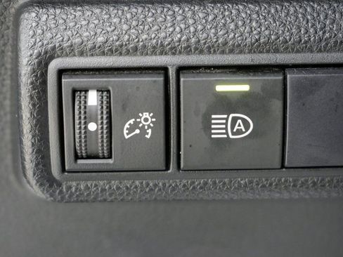 Used 2021 Toyota Corolla LE w/ Carpet Mat Package (TMS) image 14