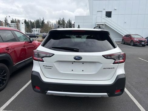 Used 2024 Subaru Outback Limited image 5