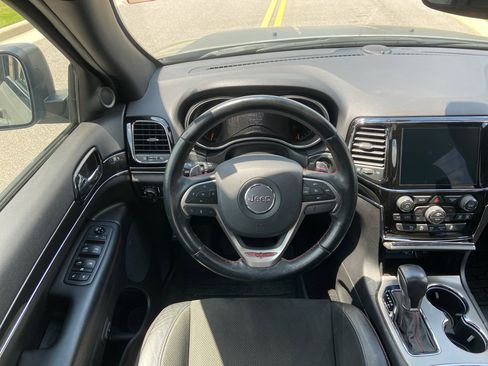 Used 2021 Jeep Grand Cherokee Trailhawk w/ Premium Lighting Group image 18