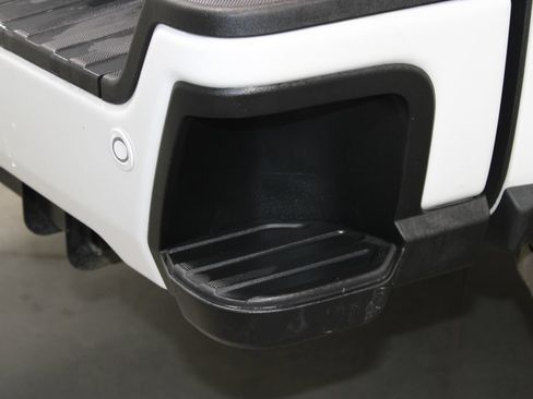 Used 2025 Ford F250 Lariat w/ Black Appearance Package AWD/4WD image 19