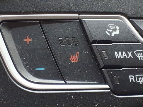 Used 2019 Ford Fusion SEL FWD image 9