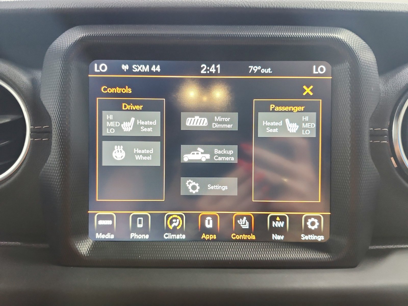 Used 2020 Jeep Gladiator Overland AWD/4WD image 17