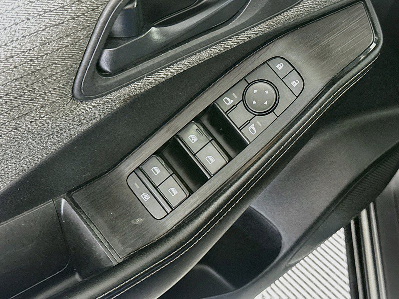 Used 2021 Nissan Rogue S FWD image 18