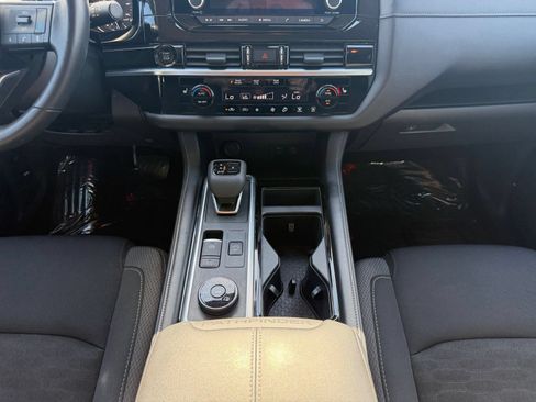 Used 2025 Nissan Pathfinder SV AWD/4WD image 44