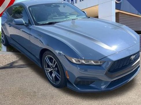 Used 2024 Ford Mustang Coupe RWD image 3