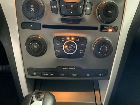 Used 2015 Ford Explorer XLT AWD/4WD image 20