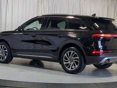 Used 2021 Lincoln Corsair FWD w/ Equipment Group 101A image 8