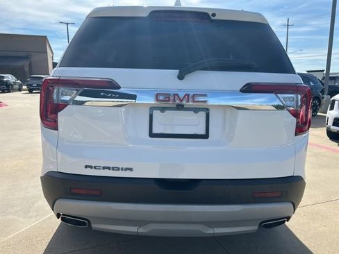 Used 2023 GMC Acadia SLT image 7