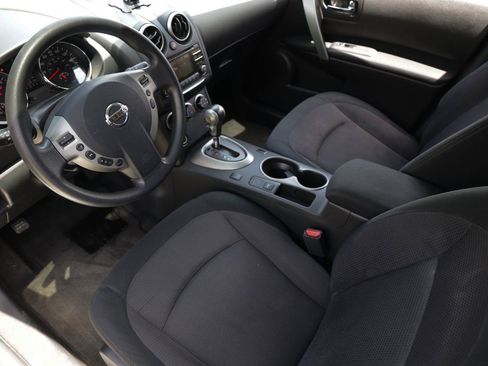 Used 2013 Nissan Rogue SV AWD/4WD image 4