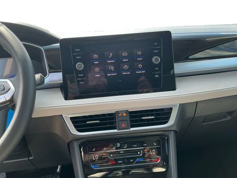 New 2025 Volkswagen Taos SE image 24