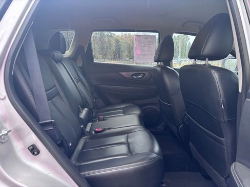 Used 2016 Nissan Rogue SL image 40