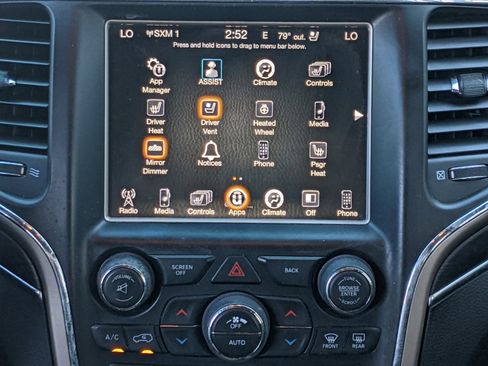 Used 2015 Jeep Grand Cherokee Limited w/ Luxury Group II image 15