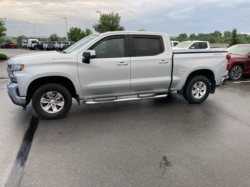 Used 2020 Chevrolet Silverado 1500 LT w/ Fleet Comfort Package AWD/4WD image 4