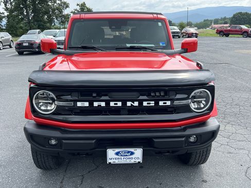 Used 2023 Ford Bronco Outer Banks AWD/4WD image 3