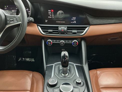Used 2019 Alfa Romeo Giulia RWD image 29