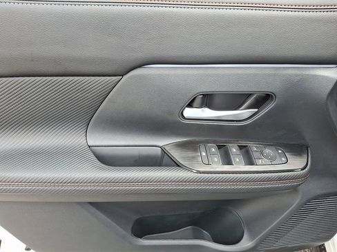 New 2026 Nissan Kicks SR w/ SR Premium Package image 11