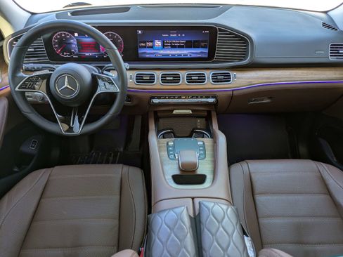 Used 2025 Mercedes-Benz GLE 350 4MATIC image 16