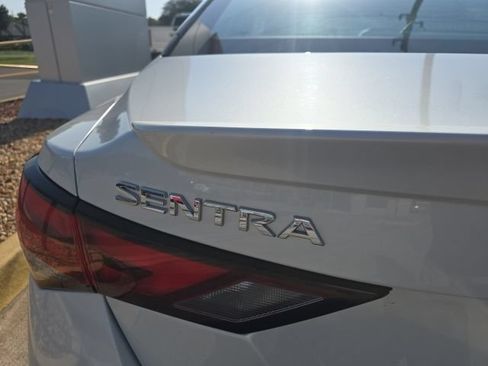 Certified 2025 Nissan Sentra SR FWD image 6